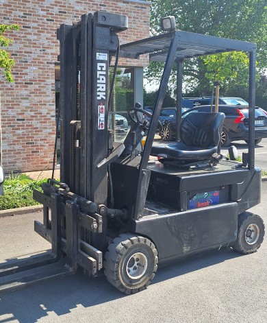 Elektrische heftruck tweedehands CEM16S
