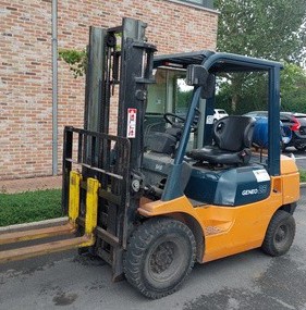 Gas heftruck tweedehands 42-7FG25