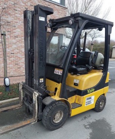 Chariot élévateur à gaz d'occasion Yale GLP20SVX
