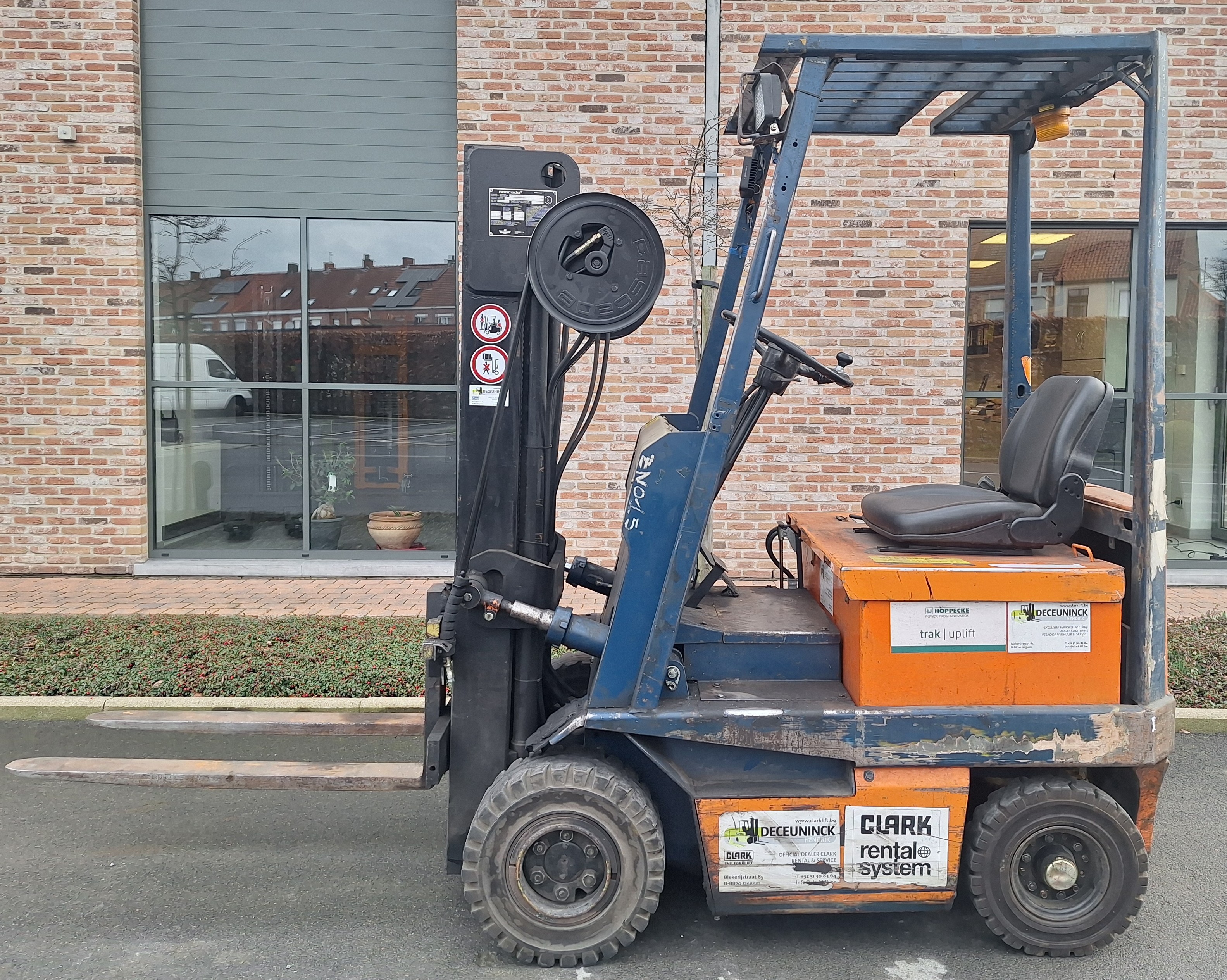 Chariot élévateur électrique d'occasion FBA15